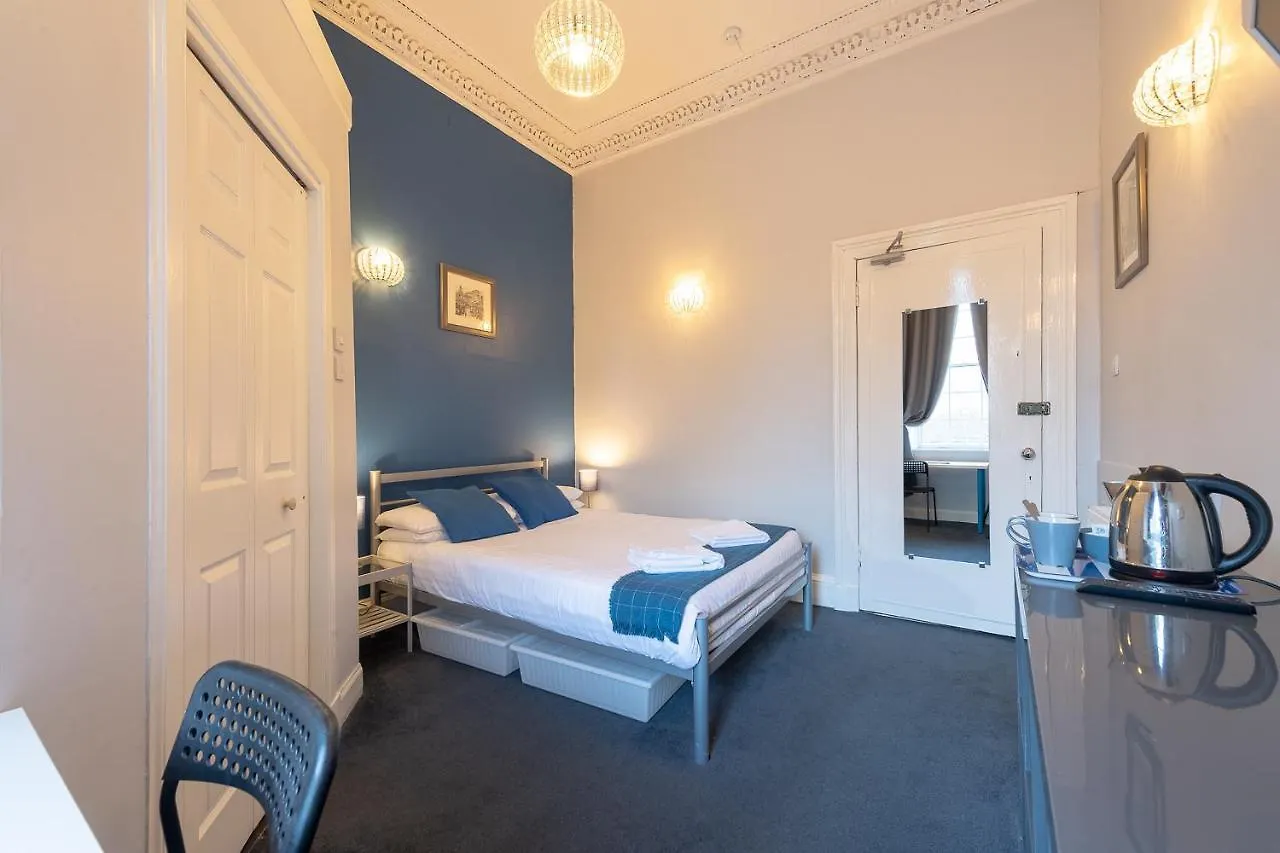 Edinburgh Caledonian Guesthouse 招待所