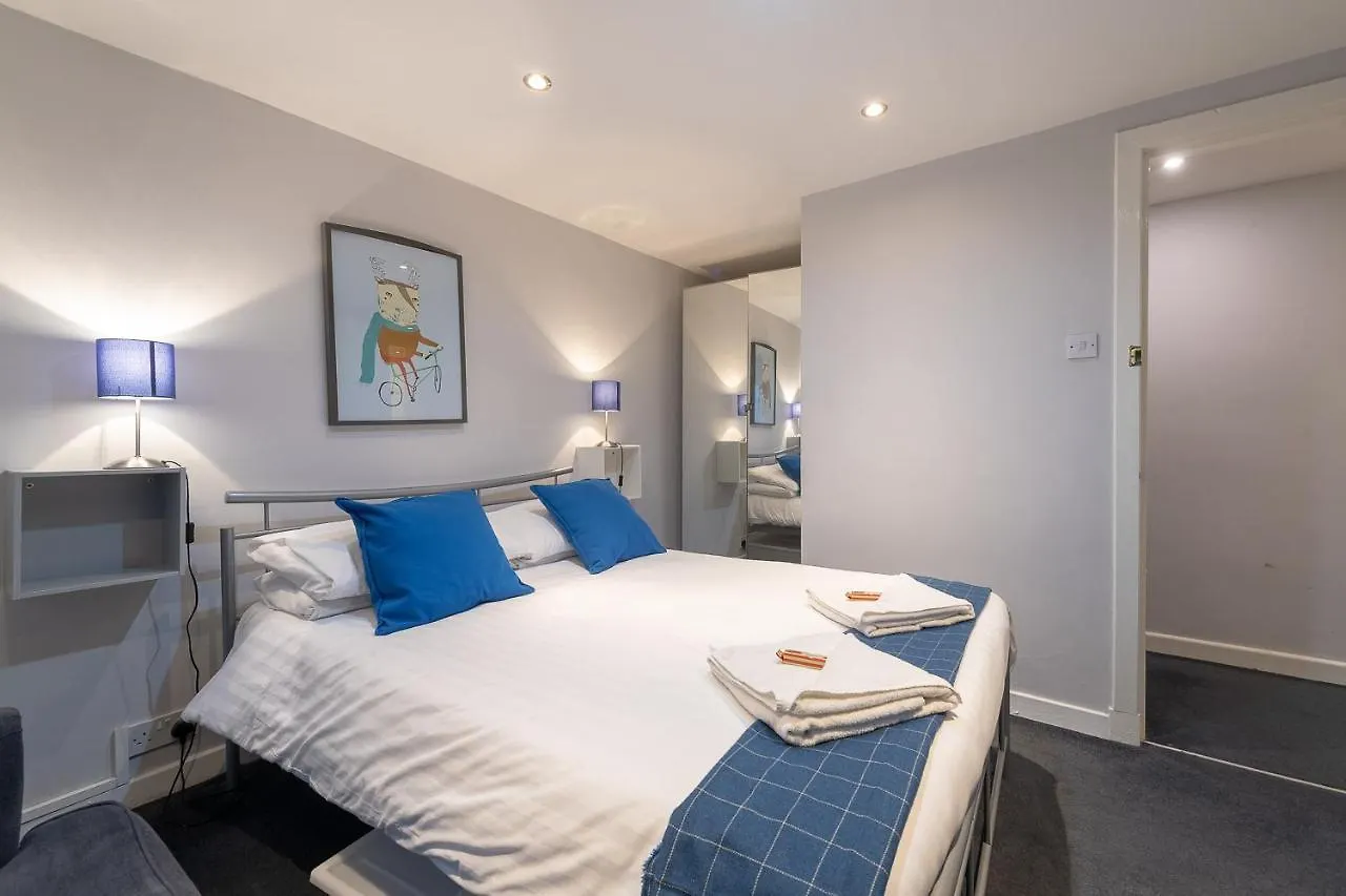 Edinburgh Caledonian Guesthouse 招待所