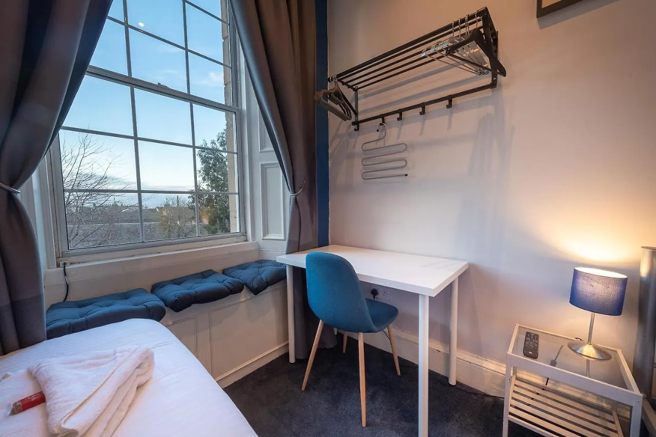 Edinburgh Caledonian Guesthouse 3*,