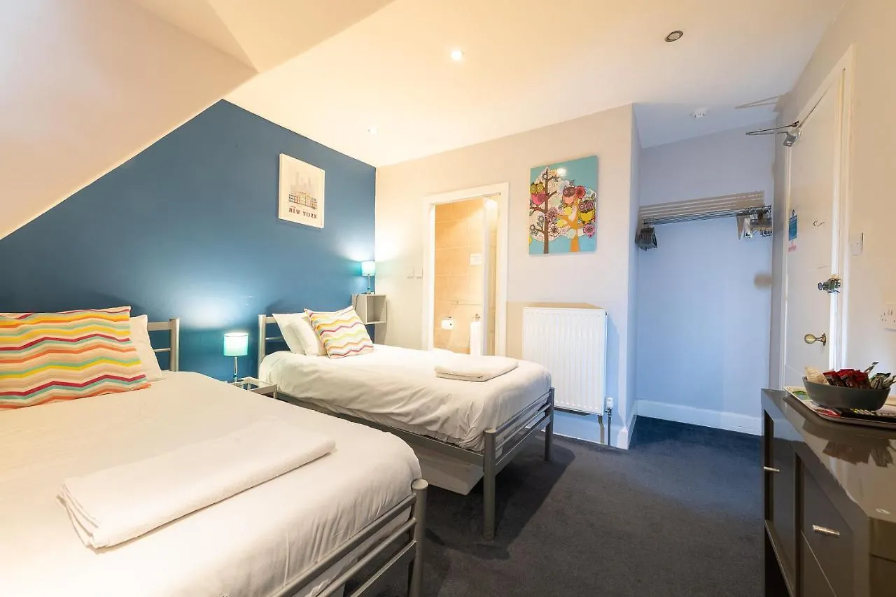 Edinburgh Caledonian Guesthouse 3*,